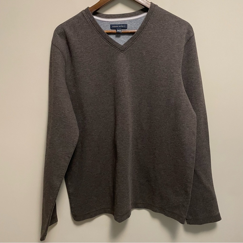 Banana Republic Brown V-Neck Long Sleeve Shirt with Ribbed Cuffs Men’s XL